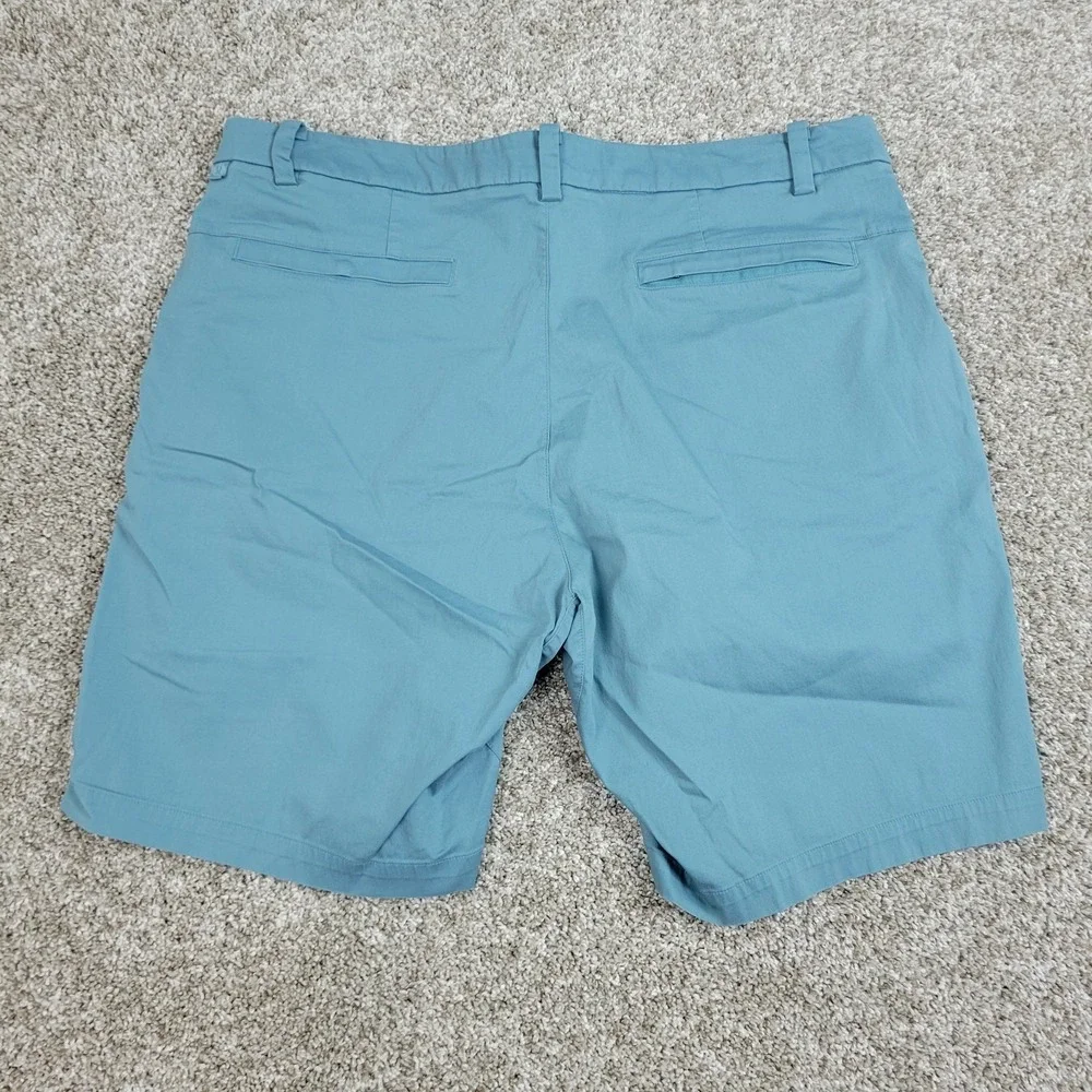 Lululemon Commission Classic Fit Mens 36 Solid Blue Performance Shorts